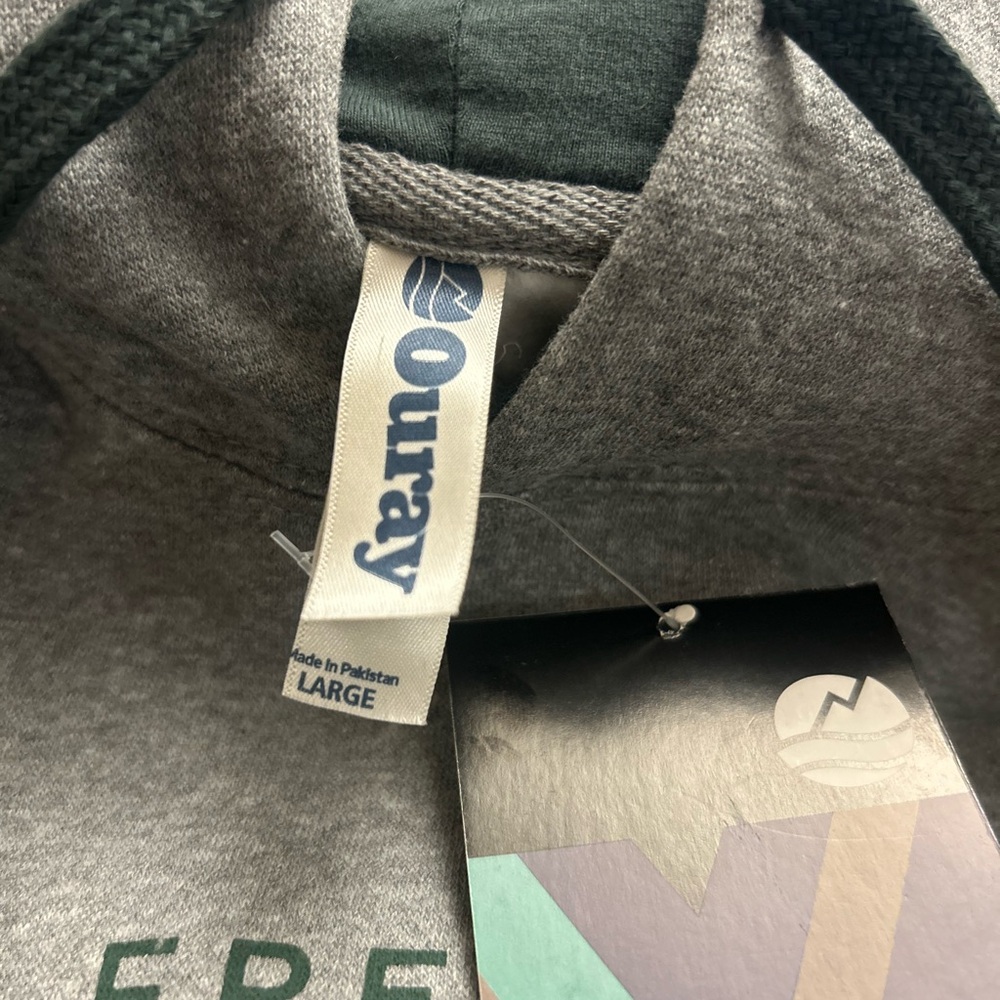 NWT Woodstock Inn Brewery - Gray Hoodie with Green Accents - Picture 6 of 6